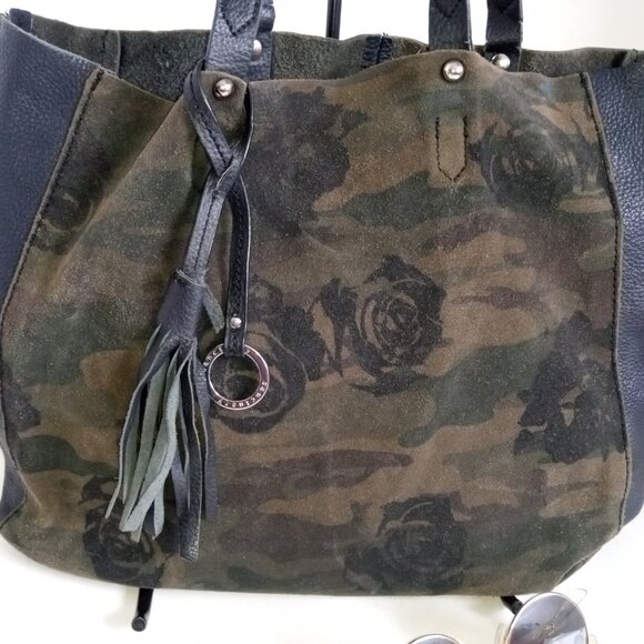Sanctuary Camouflage Tote Bag - Picture 4 of 16